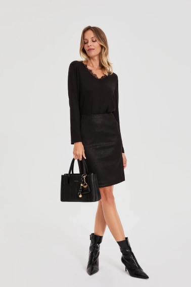 Ołówkowa spódnica czarna