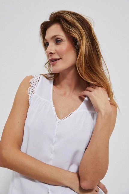 Top z wiskozy z koronką biały
