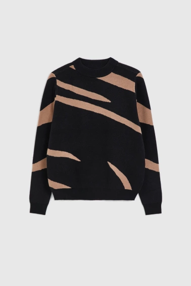 Sweter w zwierzęcy wzór czarny