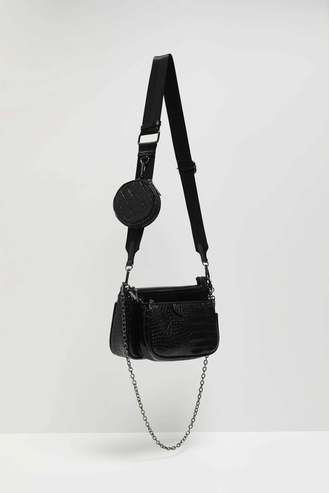 Torebka na ramię z imitacji weżowej skóry czarna