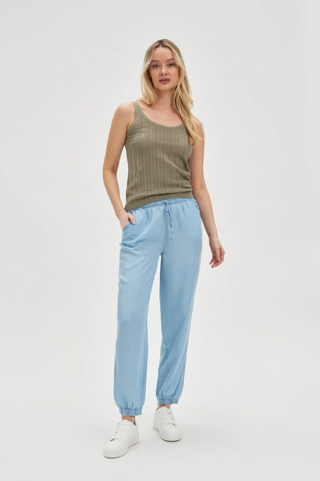 Ażurowy top oliwkowy