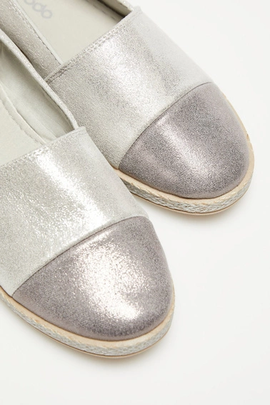 Espadryle z połyskiem