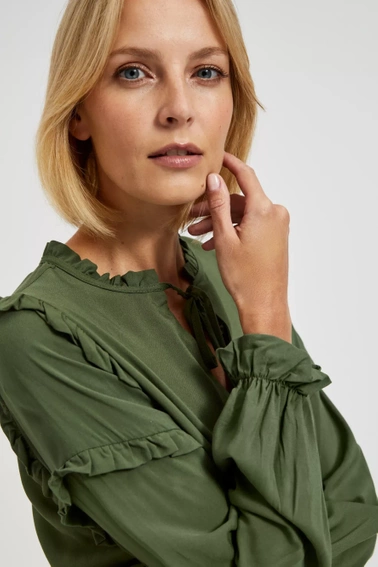 Koszula z falbanami na rękawach i wiązaniem na dekolcie khaki 
