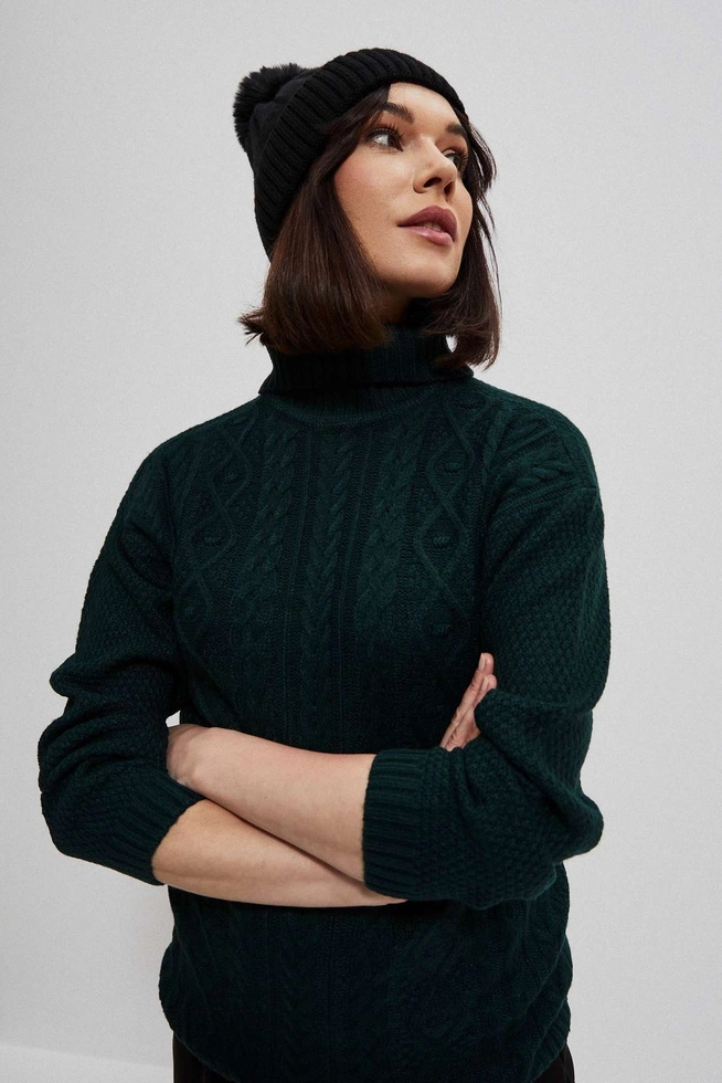 Sweter w warkoczowy splot z długimi rękawami szmaragdowy
