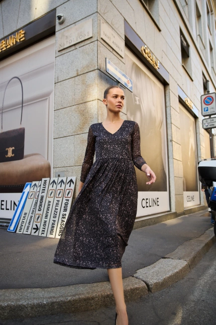 Sukienka midi czarna