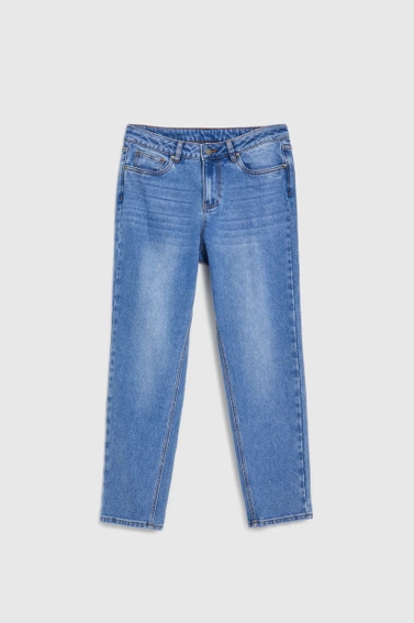 Gładkie jeansy boyfriend niebieskie