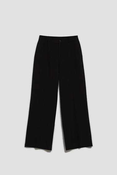 Spodnie w kant z kieszeniami i szerokimi nogawkami czarne