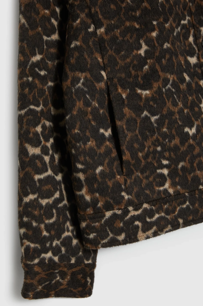 Kurtka w panterkę brązowa