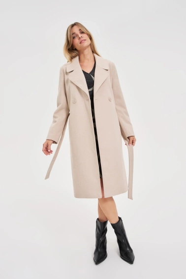 Płaszcz z paskiem beżowy