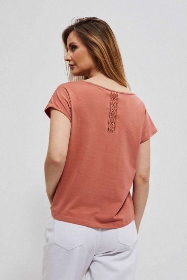 Bluzka z ażurowym zdobieniem ceglasta