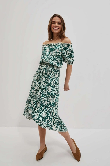 Wzorzysta sukienka z falbaną malachitowa
