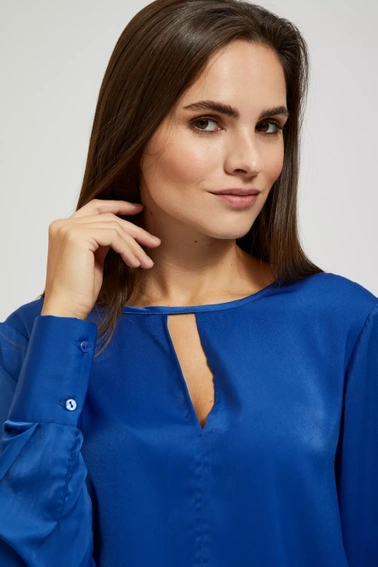 Gładka koszula z dekoltem w serek i długimi rękawami niebieska