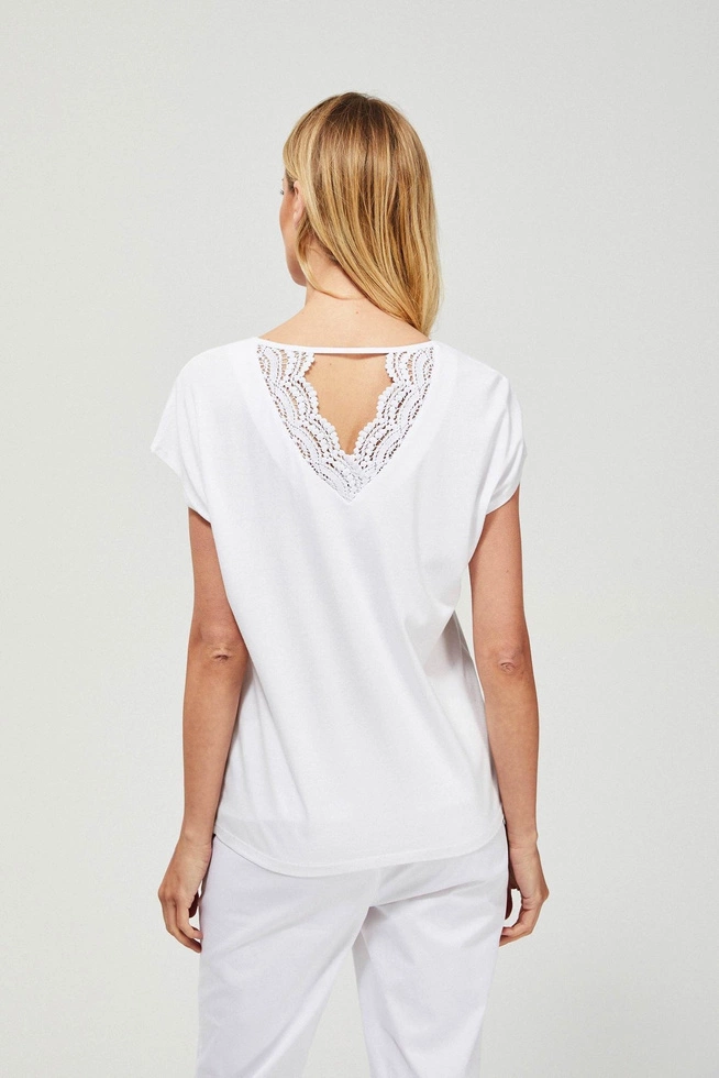 Bluzka z koronką na plecach