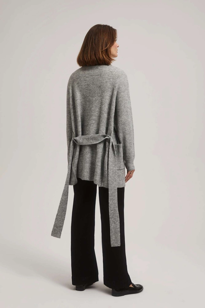 Kardigan z kieszeniami