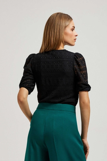 Koronkowa bluzka z bufiastymi rękawami czarna