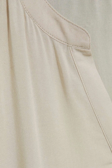 Koszula z wiązaniem w pasie i dekoltem w serek piaskowa