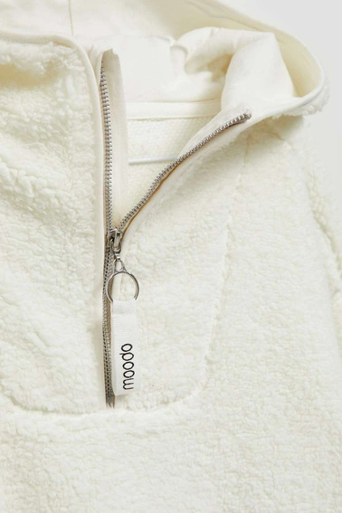 Bluza z kapturem i zamkiem na dekolcie perłowa