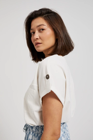 Bluzka z kieszonką i okrągłym dekoltem biała