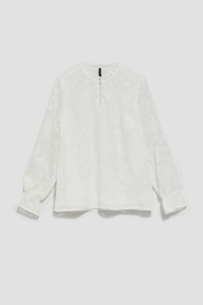 Biała koszula z ażurowymi rękawami