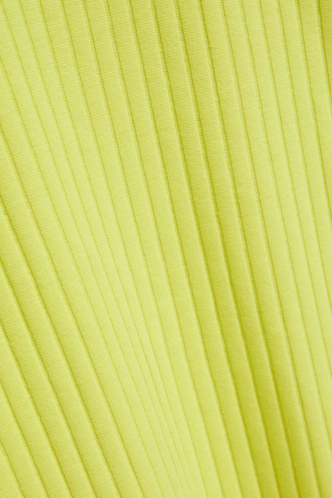 Prążkowana bluzka z golfem limonkowa