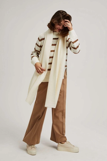 Prążkowany szalik perłowy