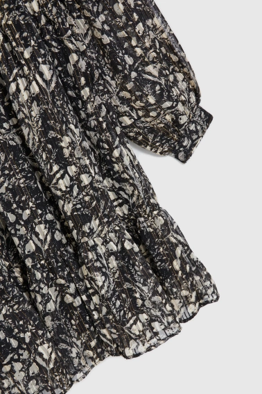 Wzorzysta sukienka z dekoltem czarna