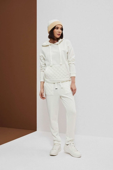 Spodnie dresowe z pikowanymi kieszeniami