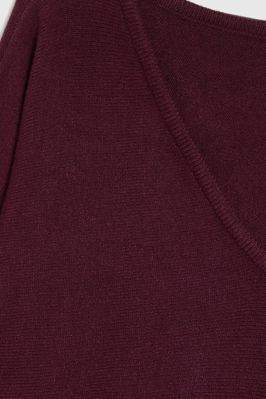  Sweter z dekoltem w serek burgundowy