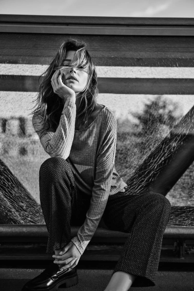 Spodnie w jodełkę grafitowe 