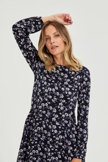 Sukienka midi w kwiaty granatowa