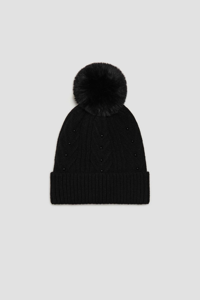Czapka z pomponem i koralikami czarna