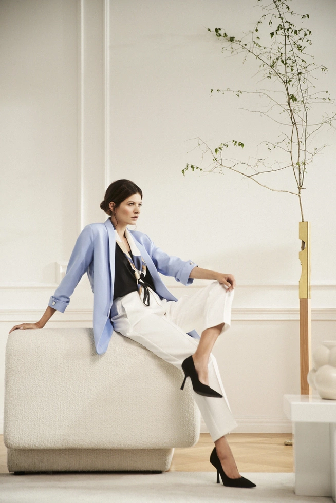 Marynarka z marszczonymi rękawami 3/4 błękitna