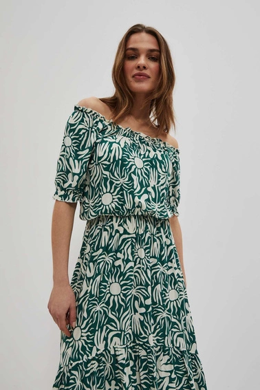 Wzorzysta sukienka z falbaną malachitowa
