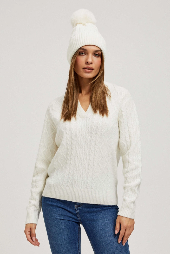 Czapka z pomponem perłowa