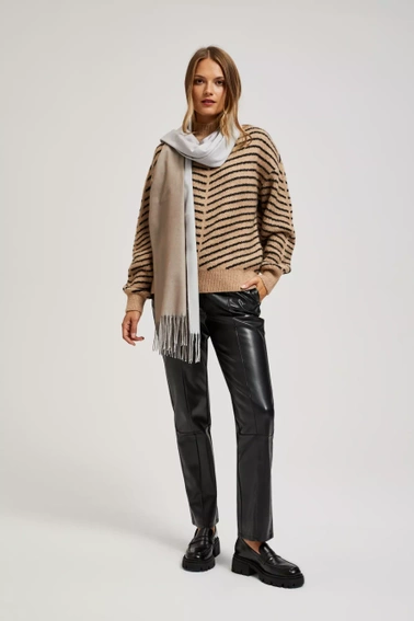 Szalik z frędzlami perłowy