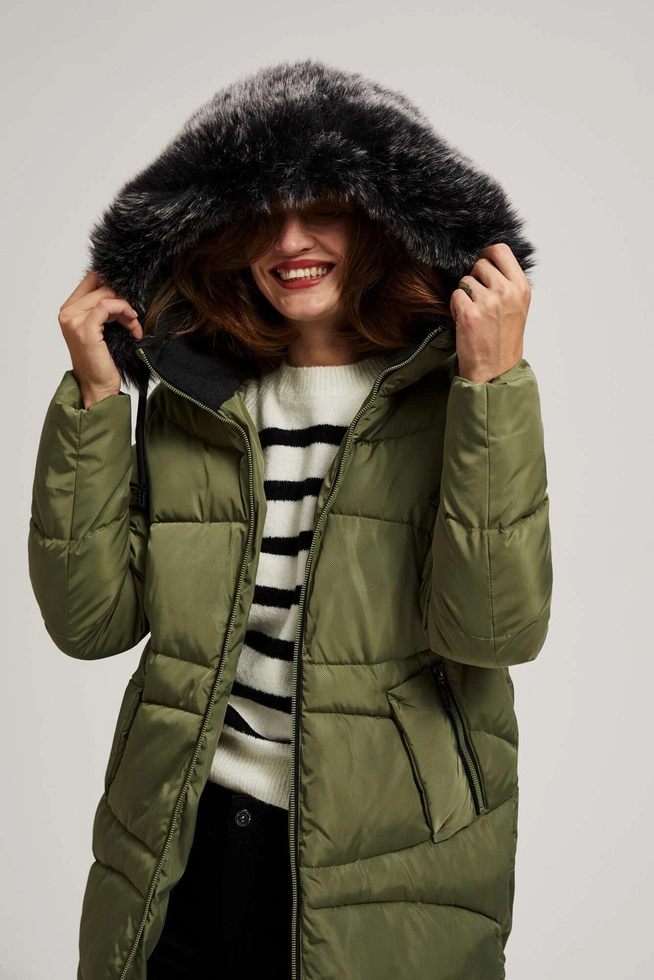 Pikowana kurtka z ocieplanym kapturem