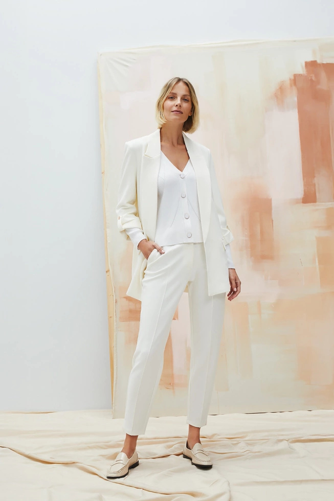 Spodnie z nogawkami w kant białe