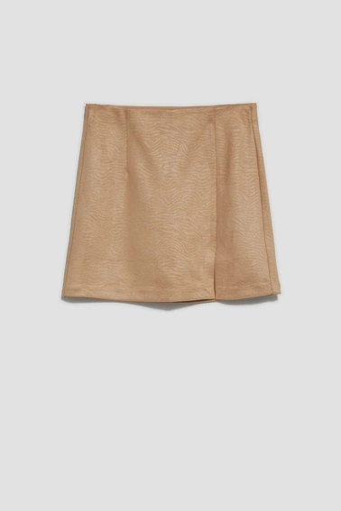 Spódniczka mini z rozcięciem