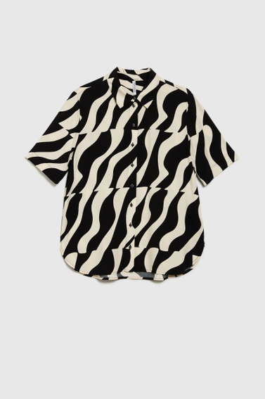 Wiskozowa koszula z krótkimi rękawami czarna