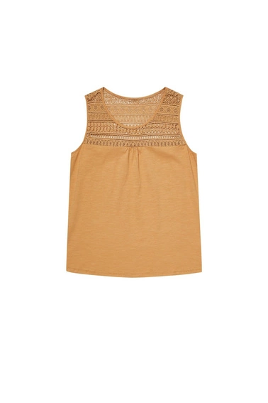 Top z ażurowym zdobieniem złoty