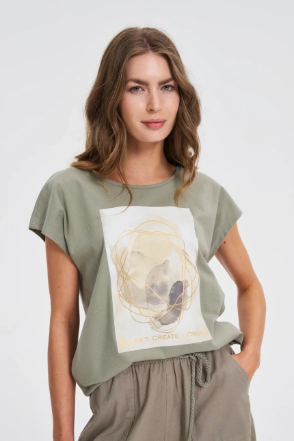 T-shirt z nadrukiem oliwkowy
