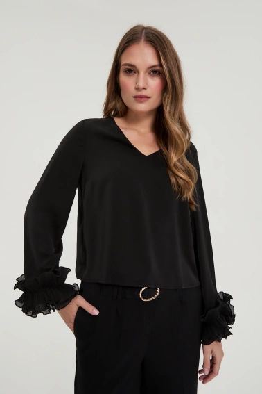 Koszula z falbanami na rękawach czarna 
