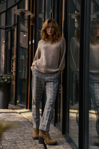 Spodnie w kratę szare