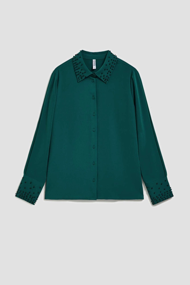 Koszula ozdobiona koralikami