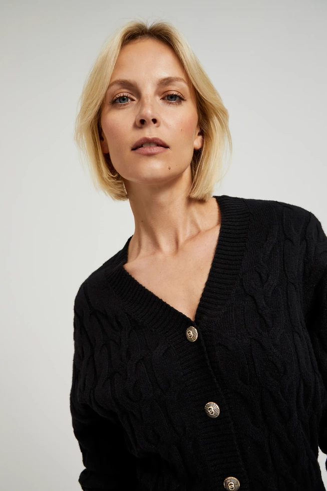 Dzianinowa sukienka ozdobiona guzikami czarna