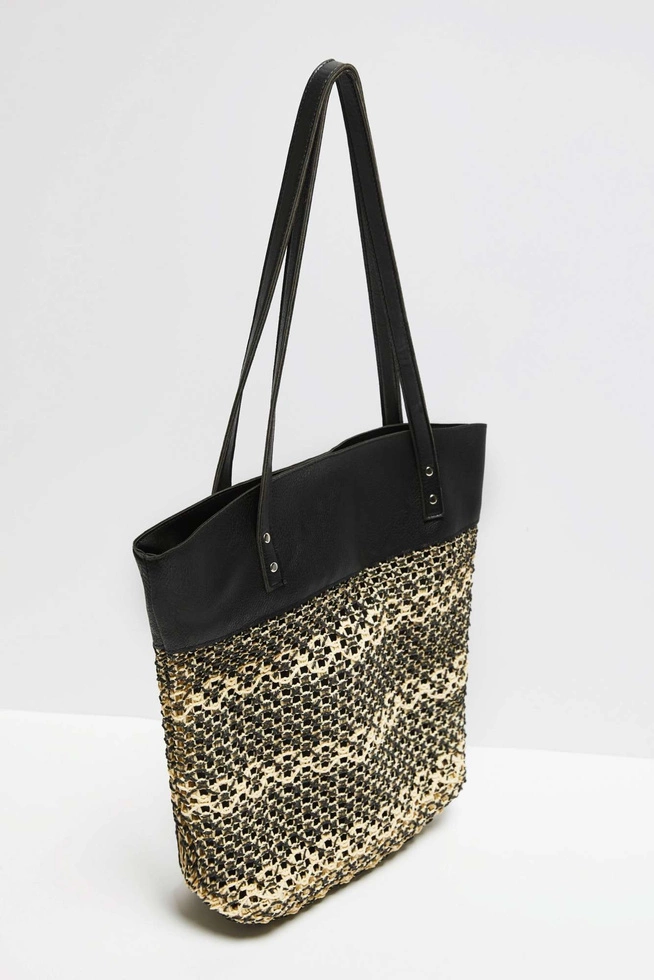 Pleciona torba na ramię czarna