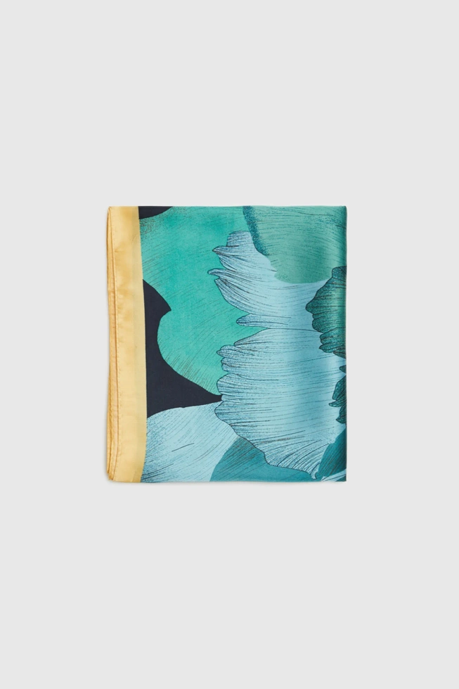 Letni wzorzysty szal zielony