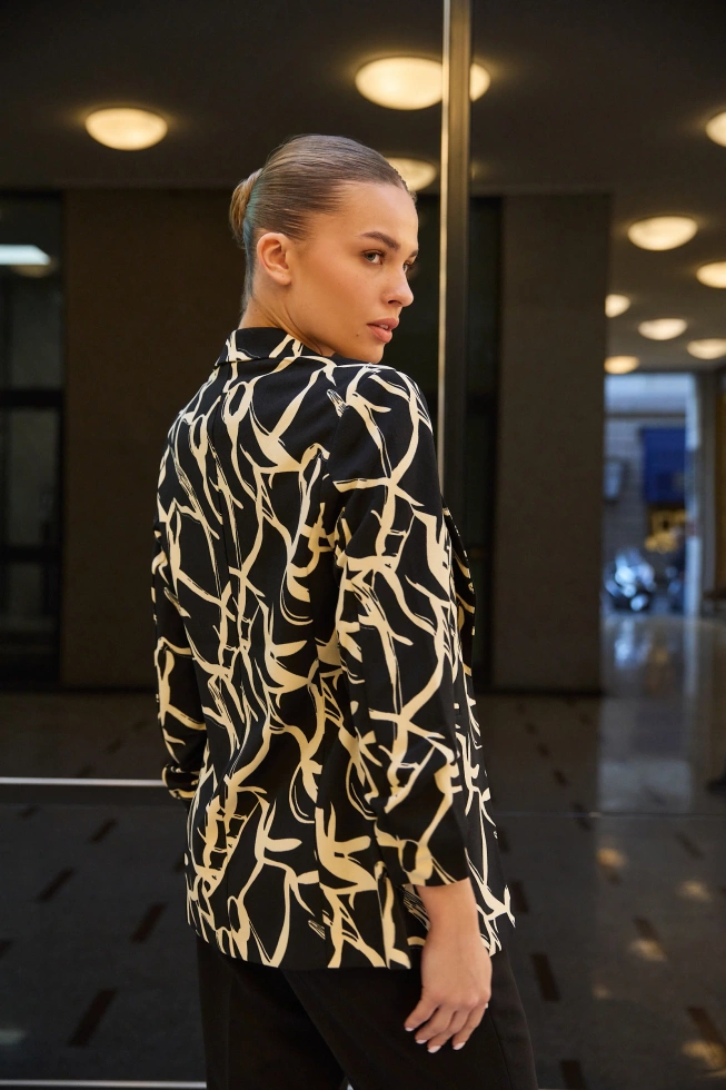 Marynarka z marszczonymi rękawami 3/4 czarna