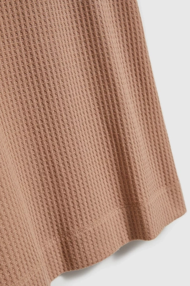 Bluzka o prostym fasonie beżowa