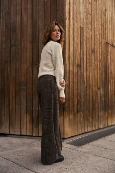 Spodnie w kratę brązowe